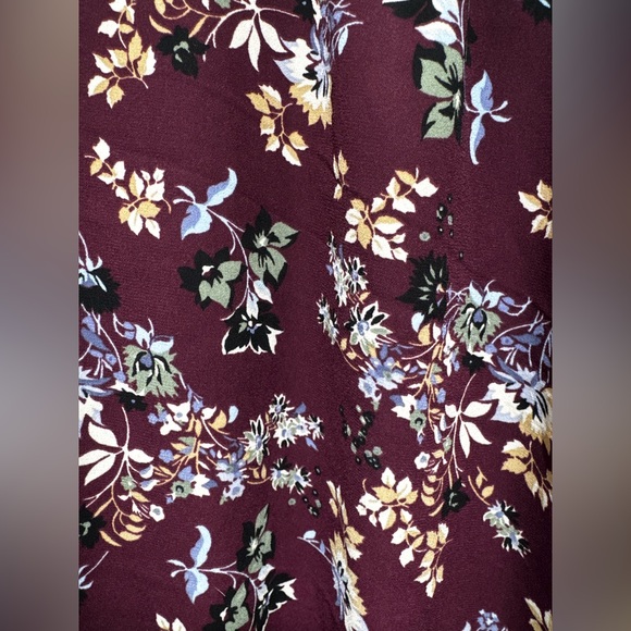 LOFT Plum Floral Long Sleeve Blouse - Yoke Detail & Keyhole Back (Size XL) - Picture 3 of 10